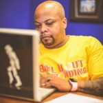 agent-working-450x650